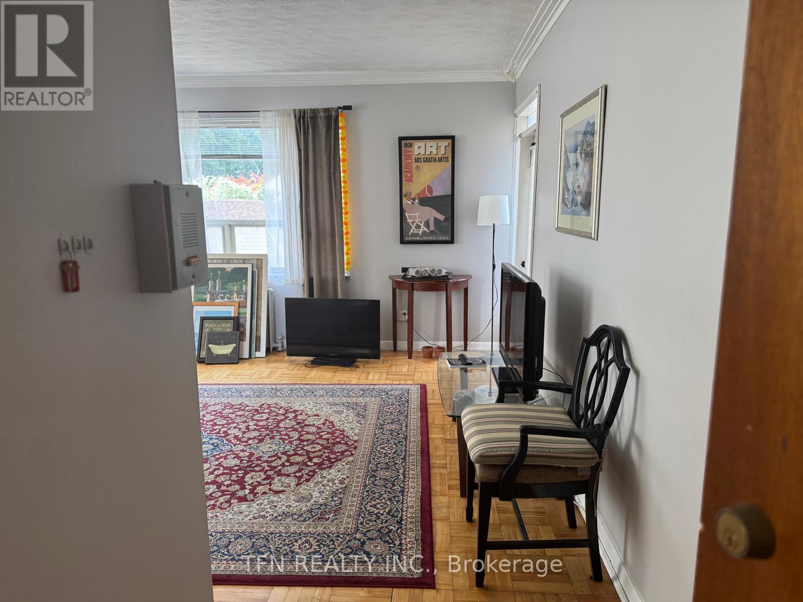 Photo 7 of 102 1112 Avenue Road, Toronto ON
