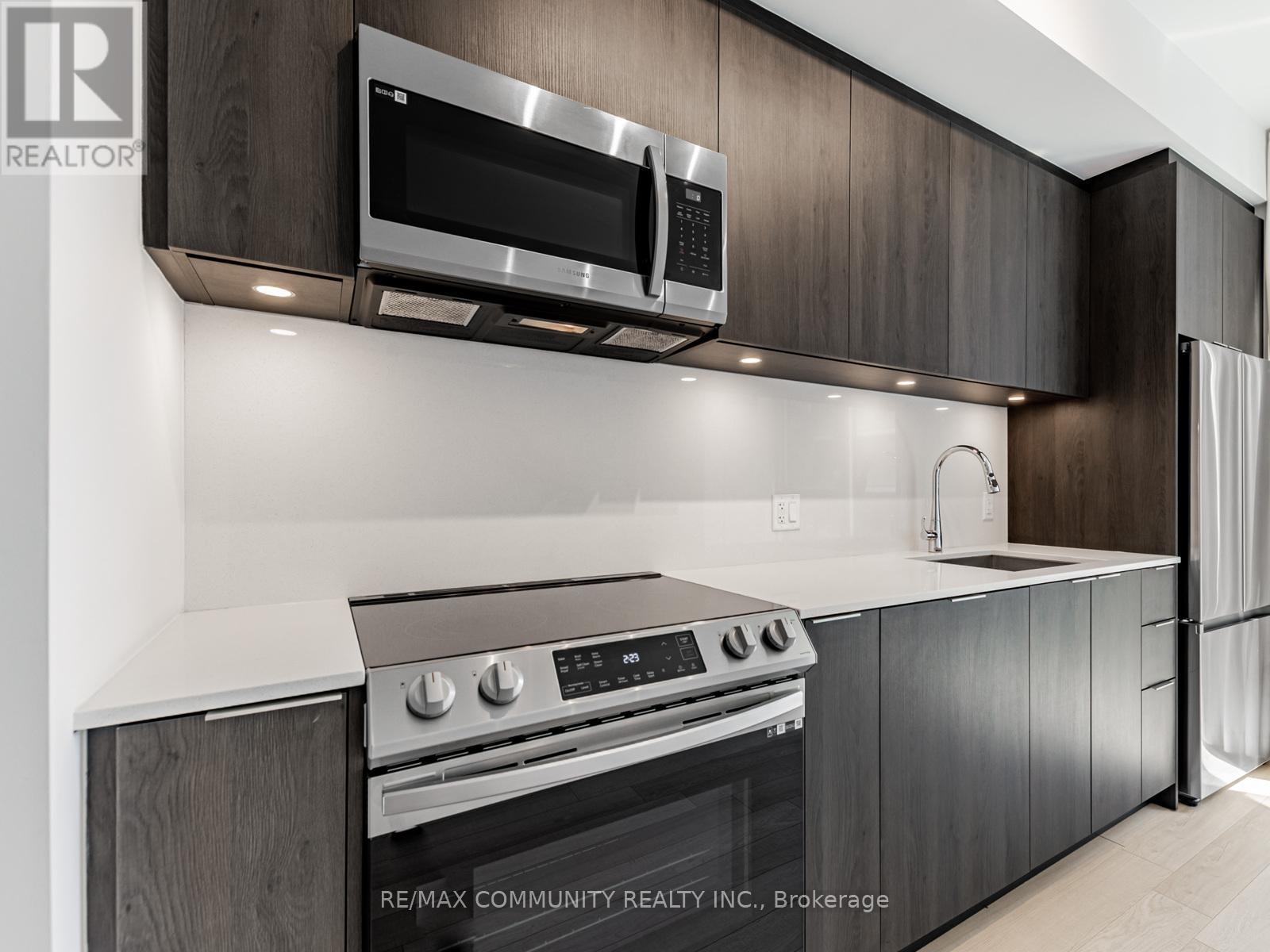 Photo 12 of 3506 357 King Street W, Toronto ON