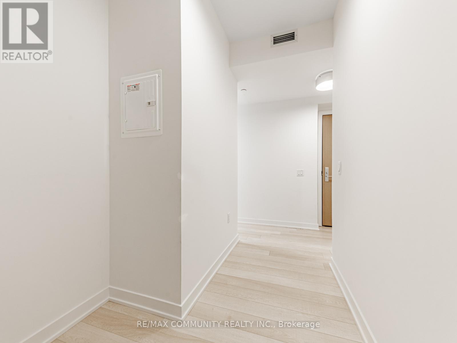 Photo 8 of 3506 357 King Street W, Toronto ON