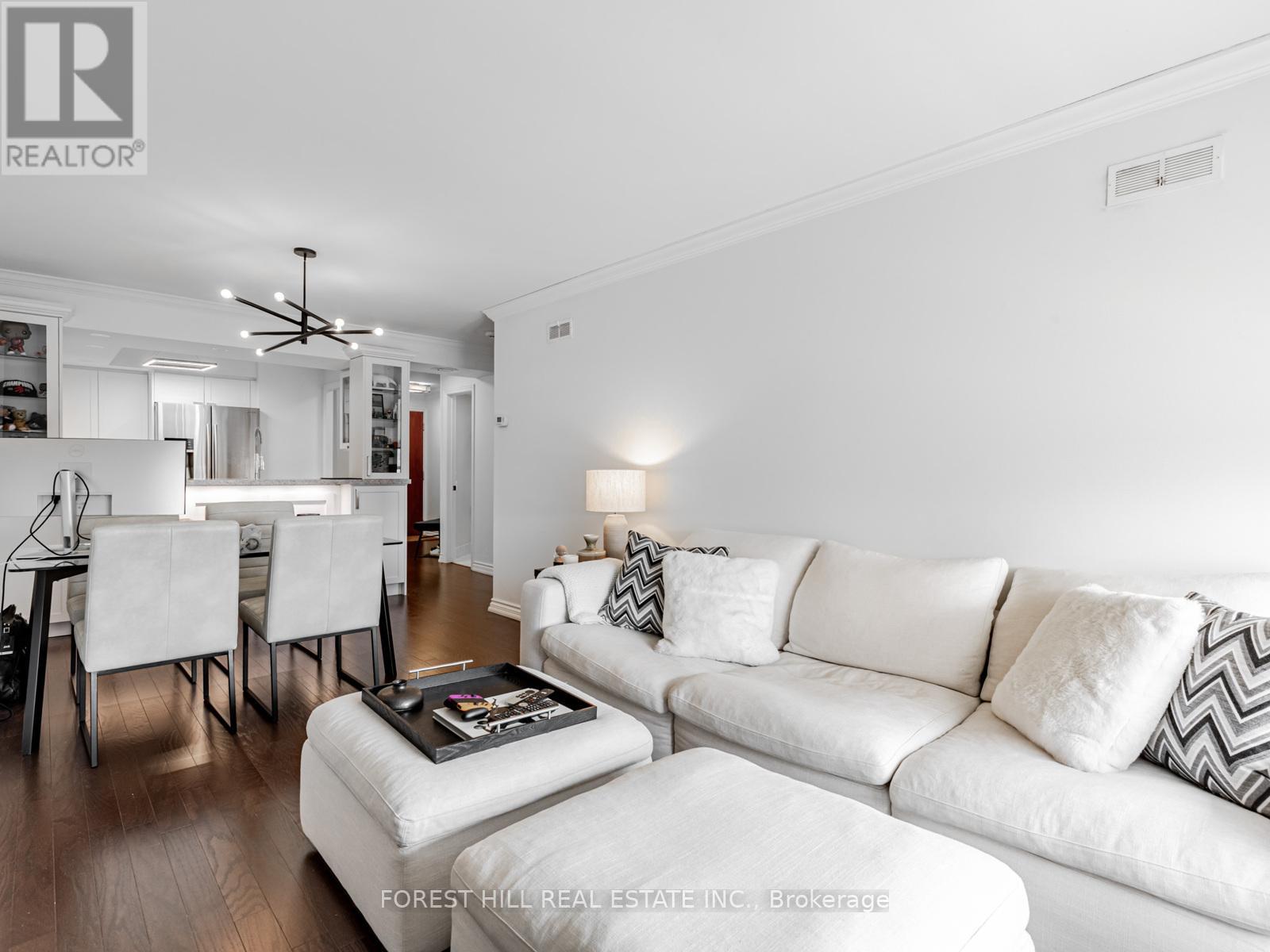 Photo 3 of 509 1177 Yonge Street, Toronto ON