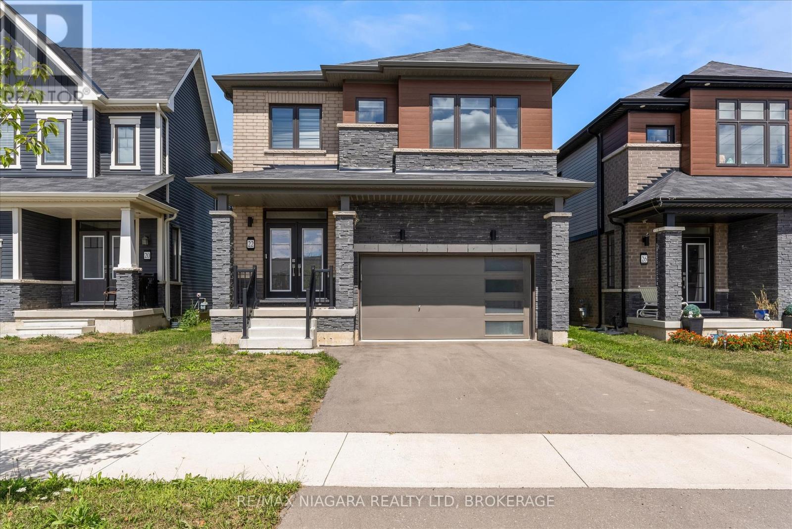 Photo 8 of 22 Peach Street, Thorold ON
