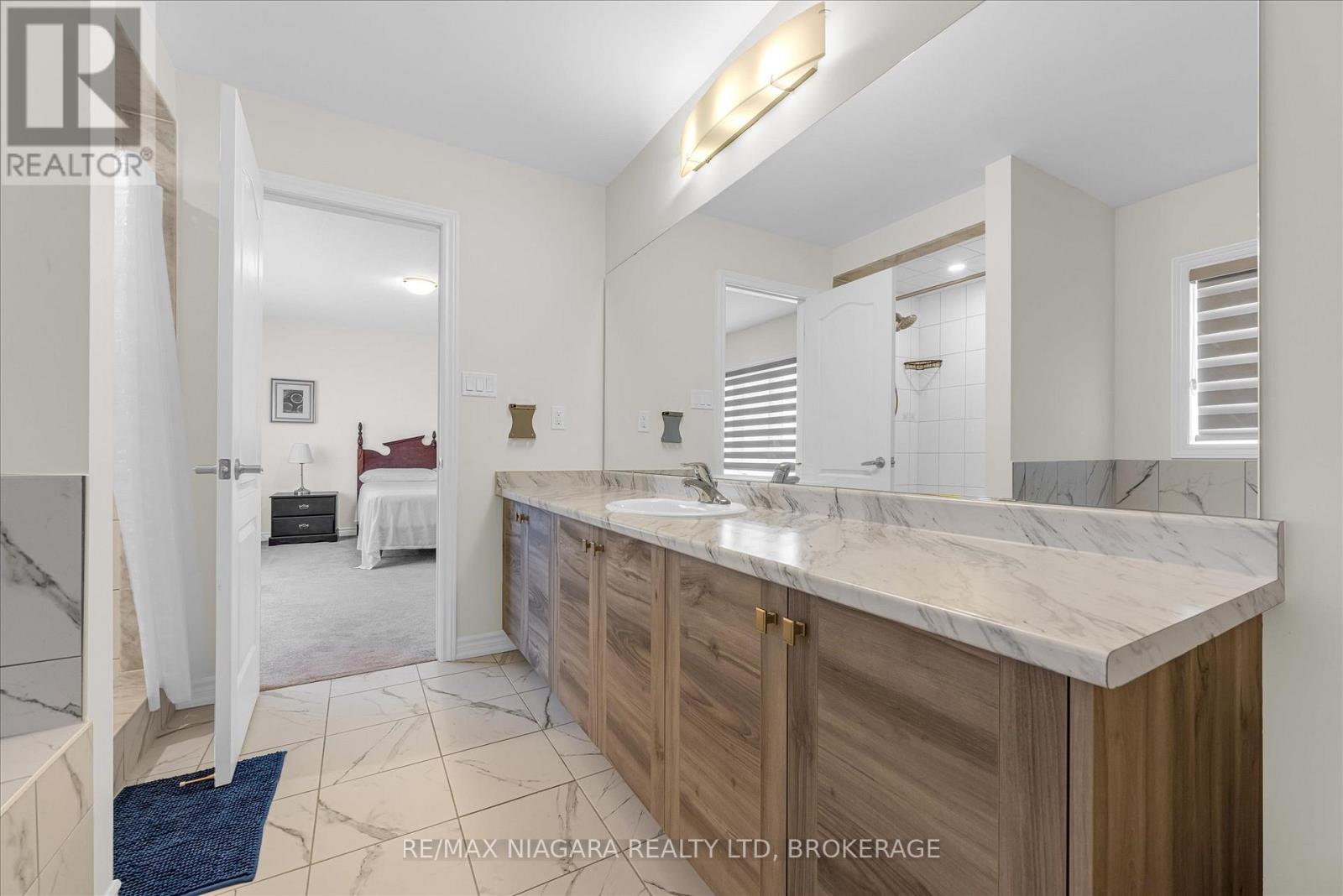 Photo 33 of 22 Peach Street, Thorold ON