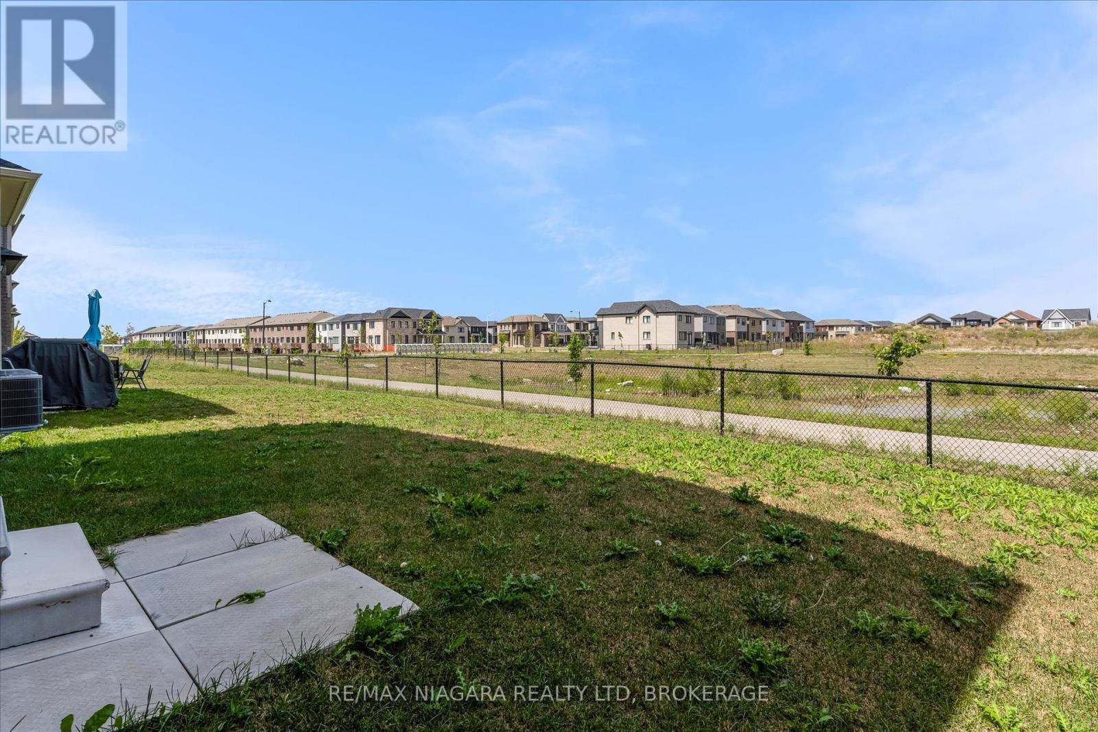 Photo 13 of 22 Peach Street, Thorold ON