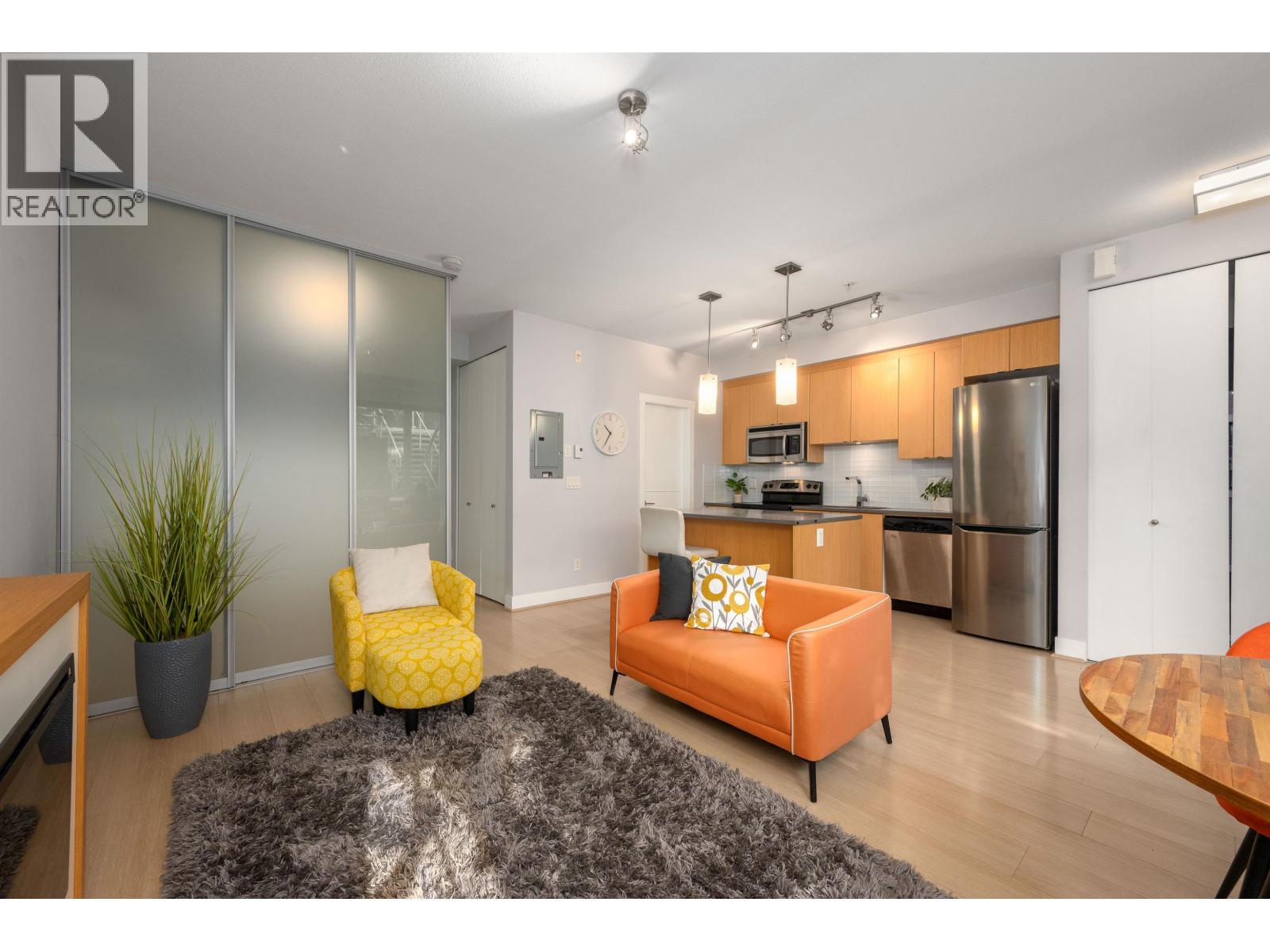 Photo 14 of 115 735 W 15th Street, North Vancouver BC