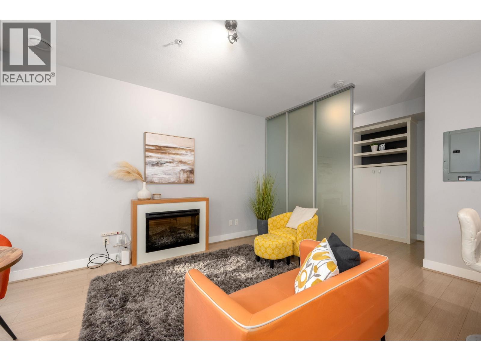 Photo 15 of 115 735 W 15th Street, North Vancouver BC