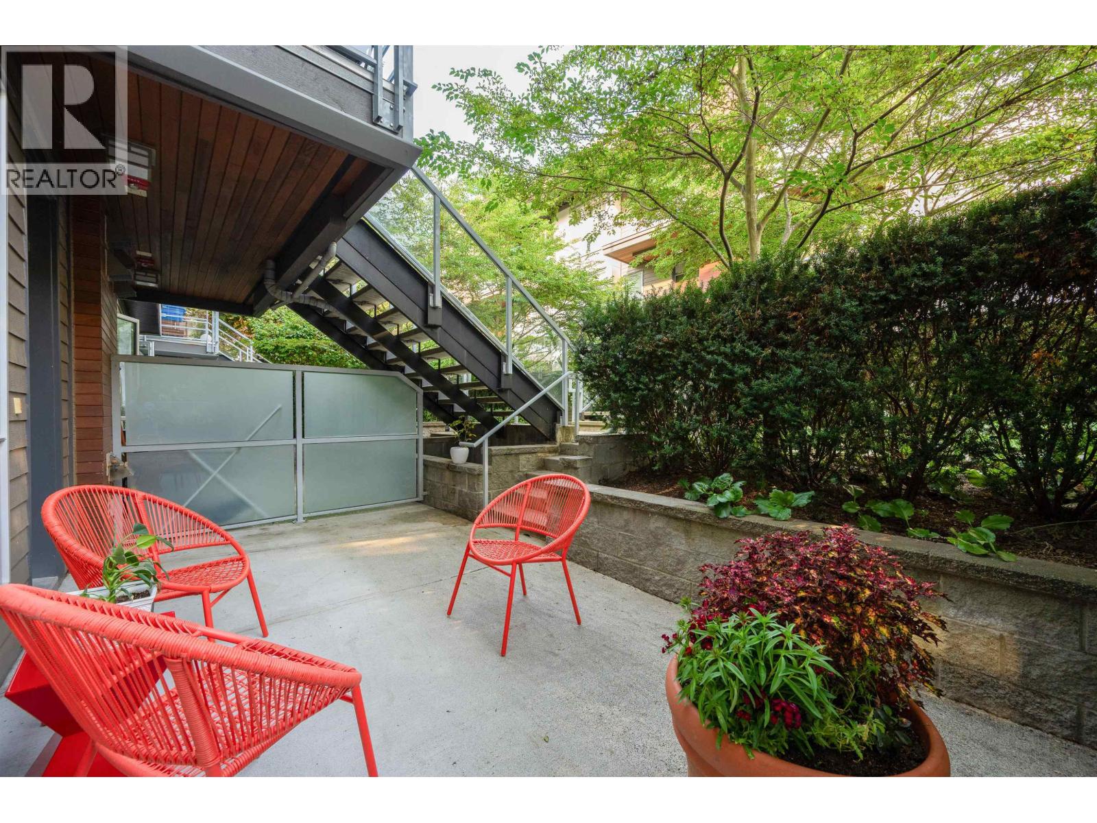 Photo 20 of 115 735 W 15th Street, North Vancouver BC