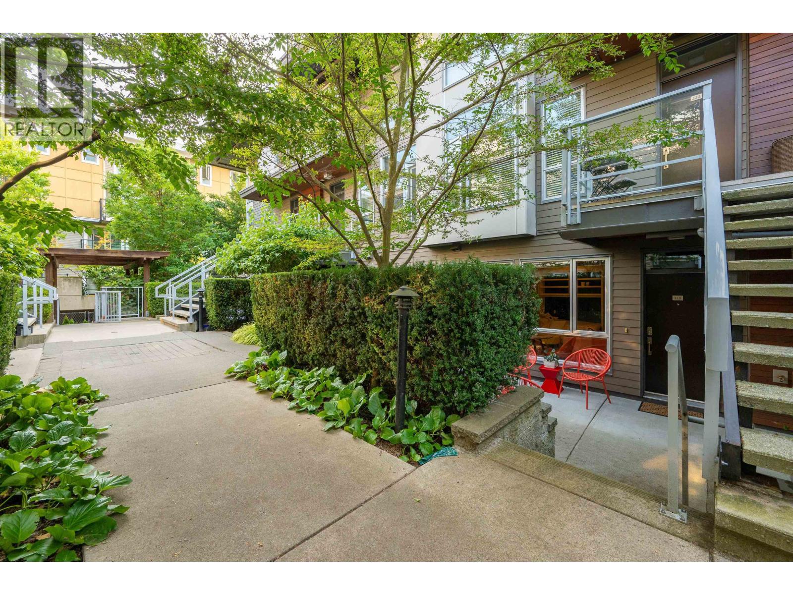 Photo 21 of 115 735 W 15th Street, North Vancouver BC