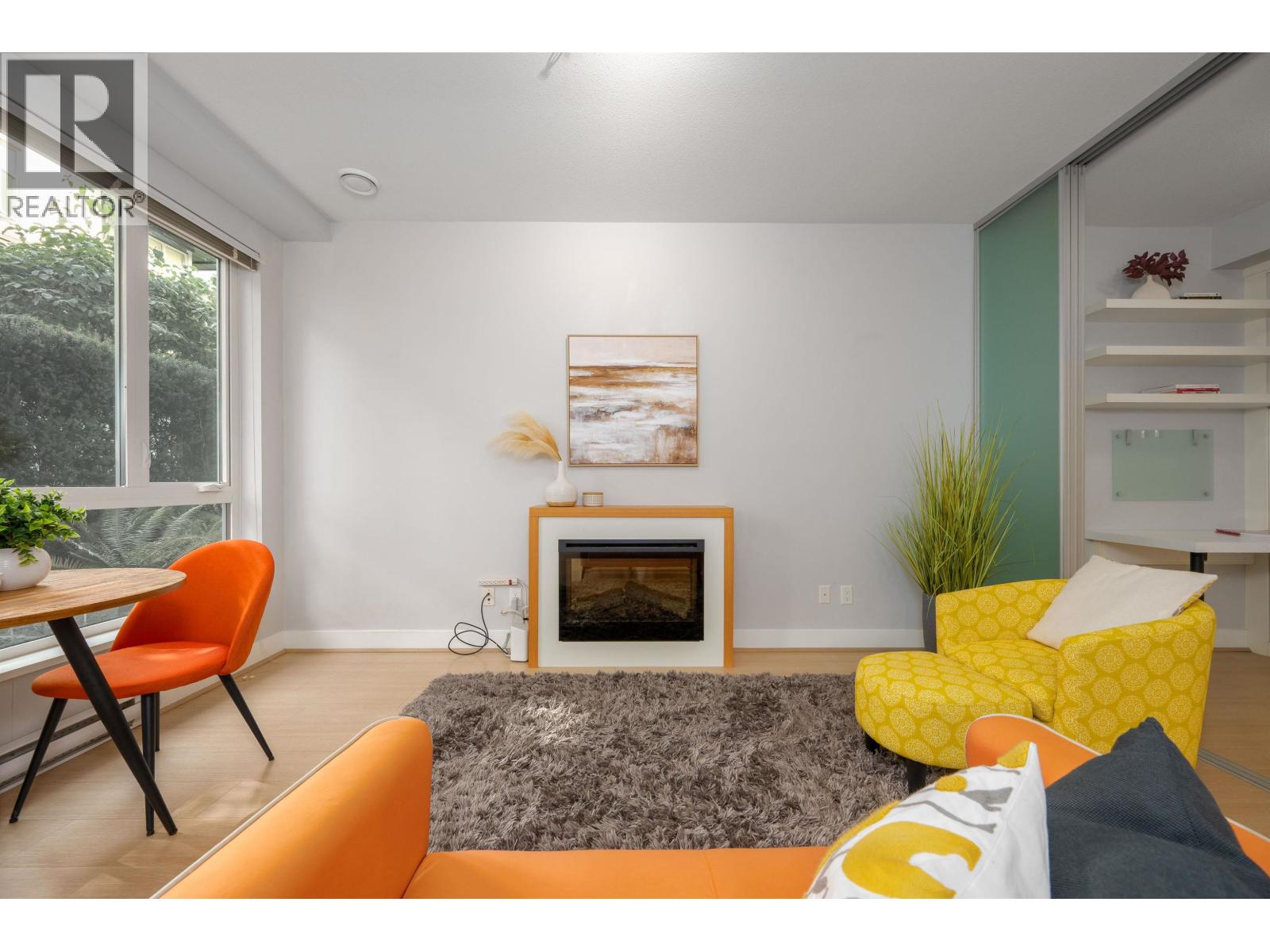 Photo 4 of 115 735 W 15th Street, North Vancouver BC