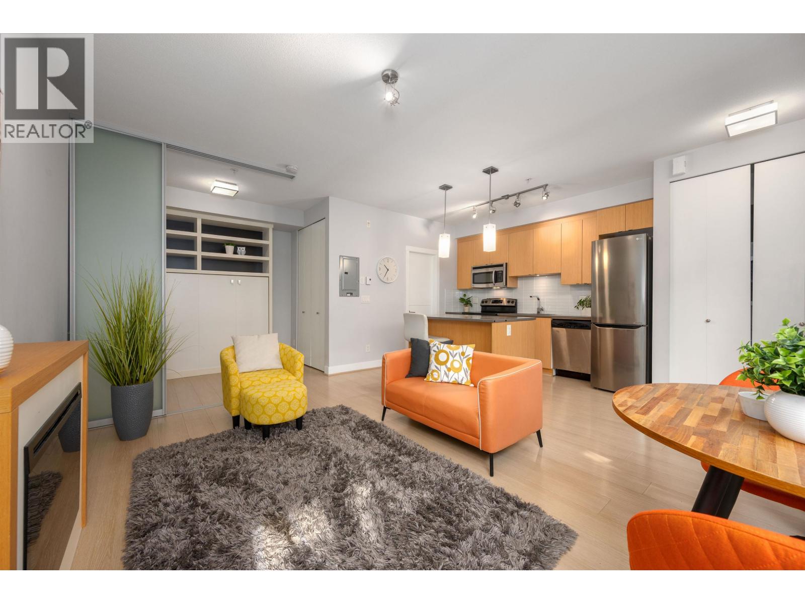 Photo 6 of 115 735 W 15th Street, North Vancouver BC