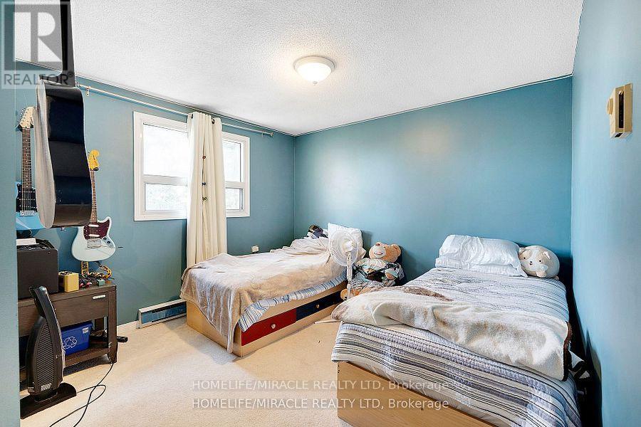 Photo 18 of 569 Veterans Road, Oshawa ON