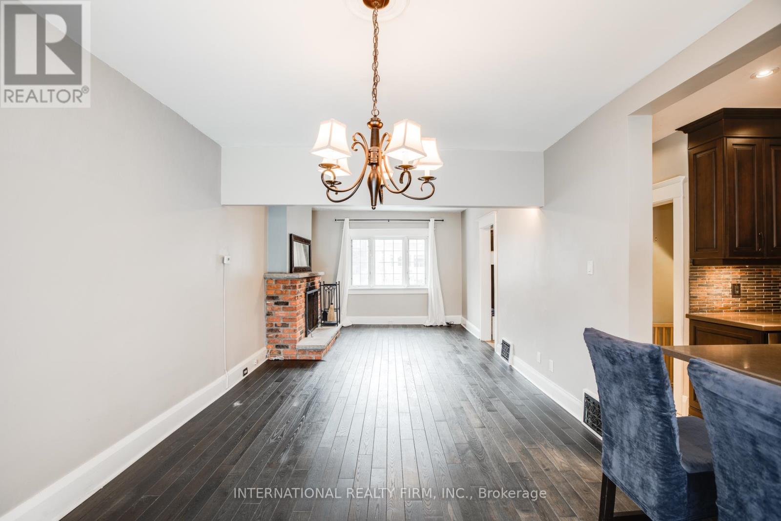 Photo 13 of 109 Monarch Park Avenue, Toronto ON