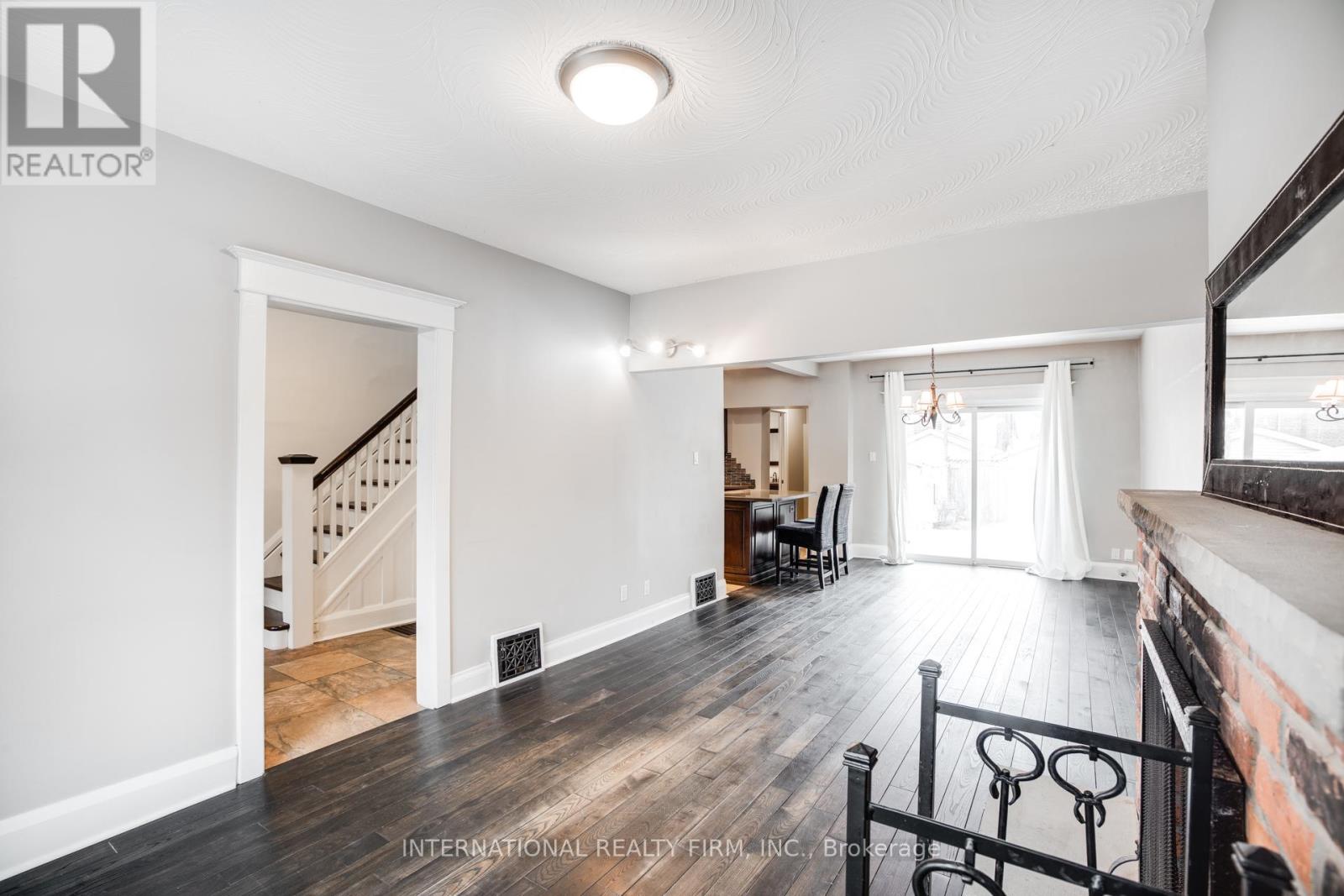 Photo 19 of 109 Monarch Park Avenue, Toronto ON