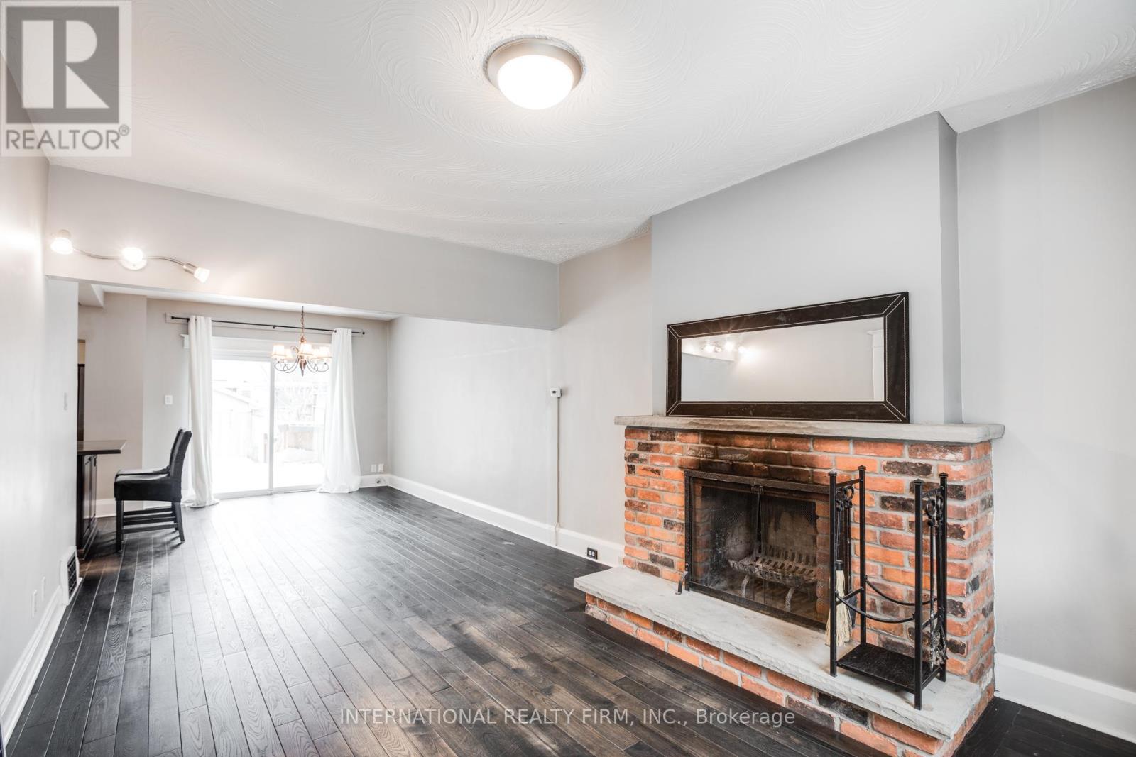 Photo 20 of 109 Monarch Park Avenue, Toronto ON