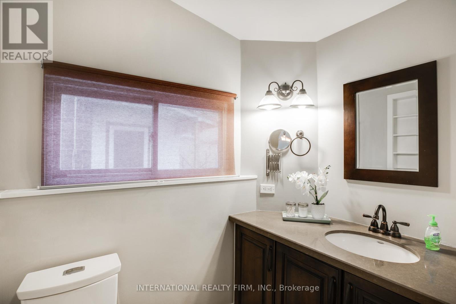 Photo 21 of 109 Monarch Park Avenue, Toronto ON