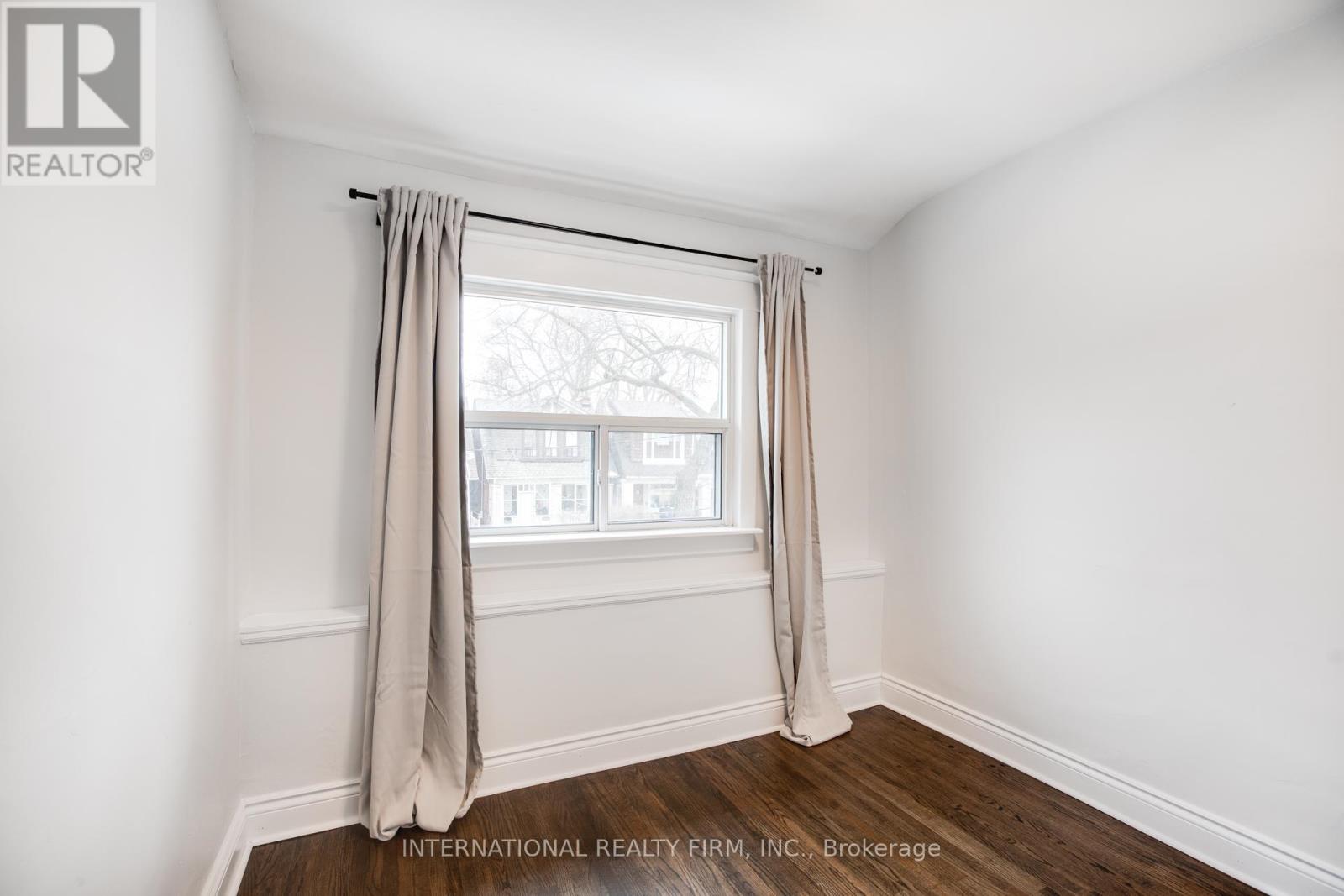 Photo 26 of 109 Monarch Park Avenue, Toronto ON