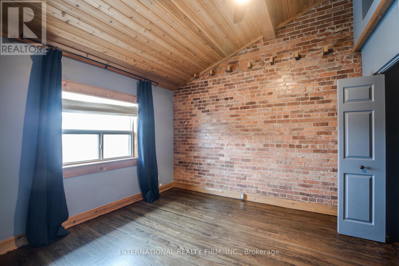Photo 31 of 109 Monarch Park Avenue, Toronto ON