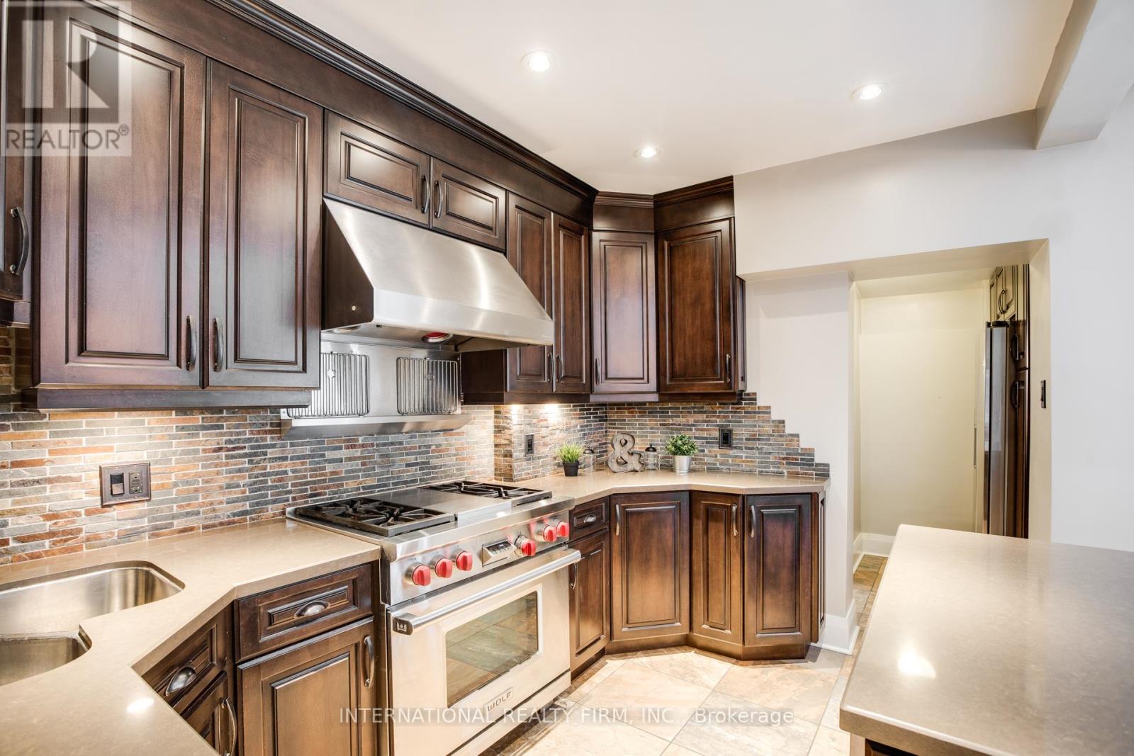 Photo 4 of 109 Monarch Park Avenue, Toronto ON