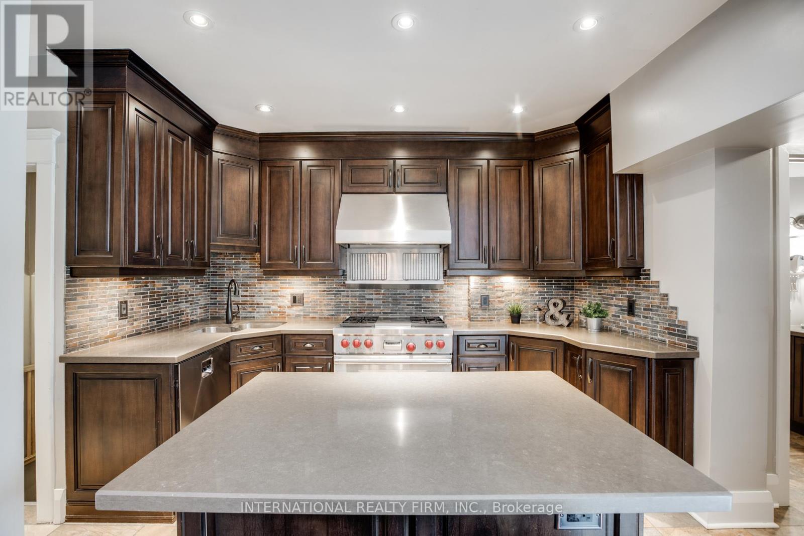 Photo 8 of 109 Monarch Park Avenue, Toronto ON