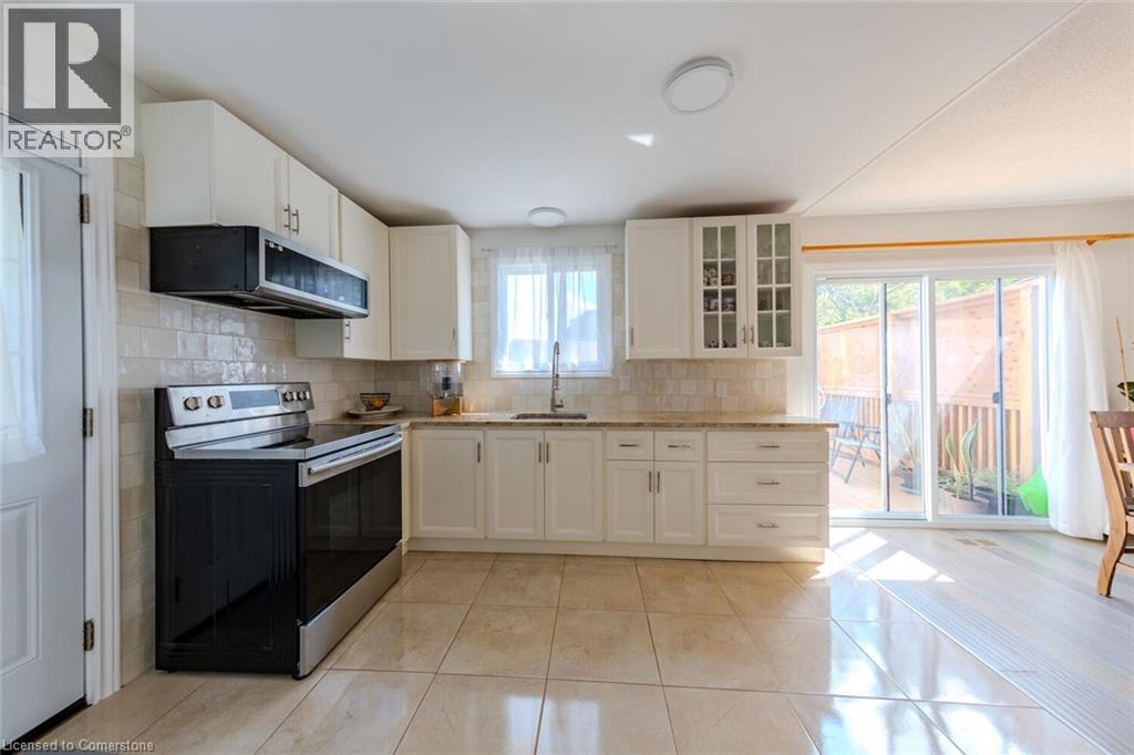 Photo 32 of 56 Raleigh Court, Hamilton ON