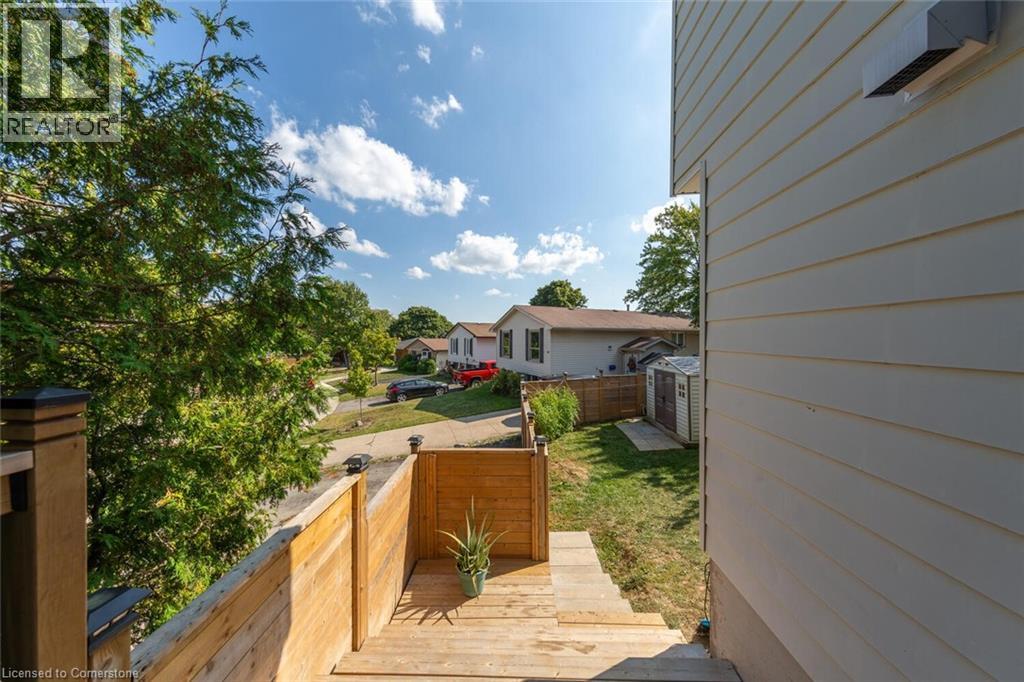 Photo 14 of 56 Raleigh Court, Hamilton ON