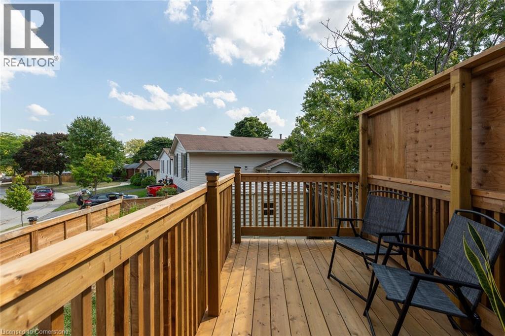 Photo 35 of 56 Raleigh Court, Hamilton ON