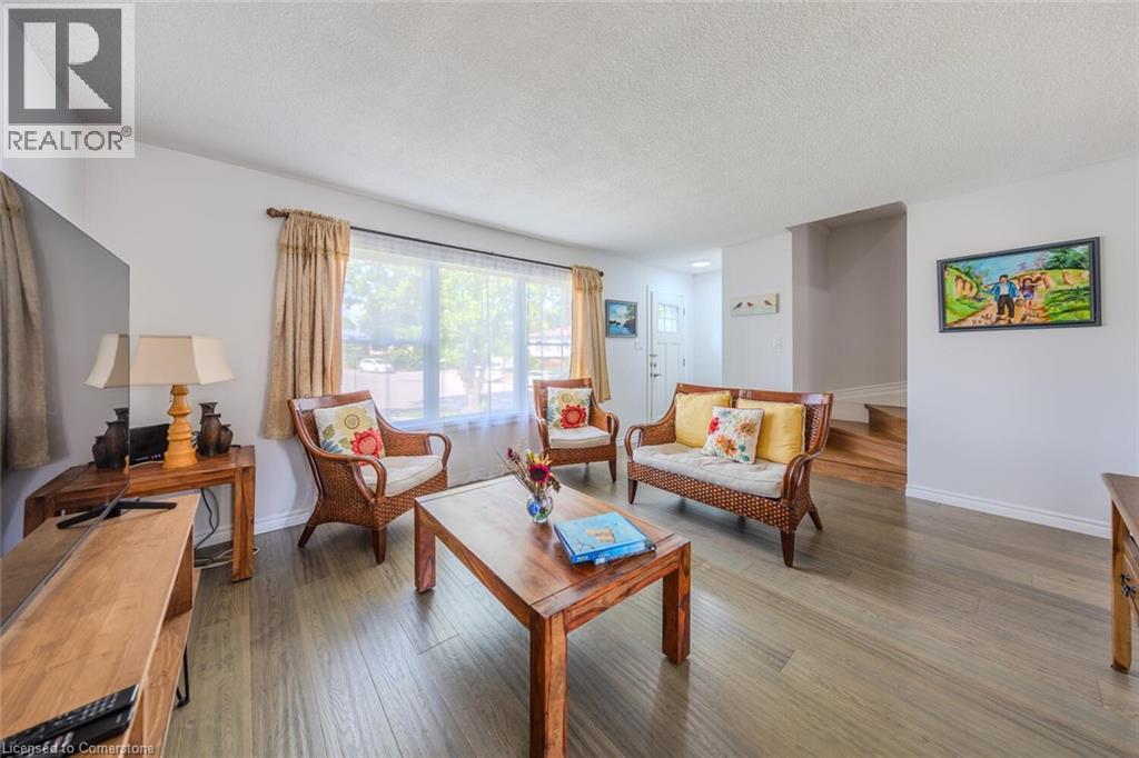 Photo 22 of 56 Raleigh Court, Hamilton ON