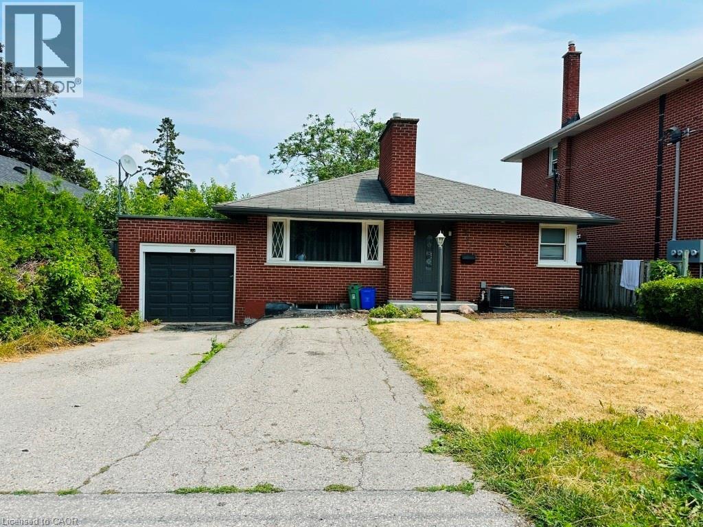 Photo 15 of 387 Mary Street N, Oshawa ON