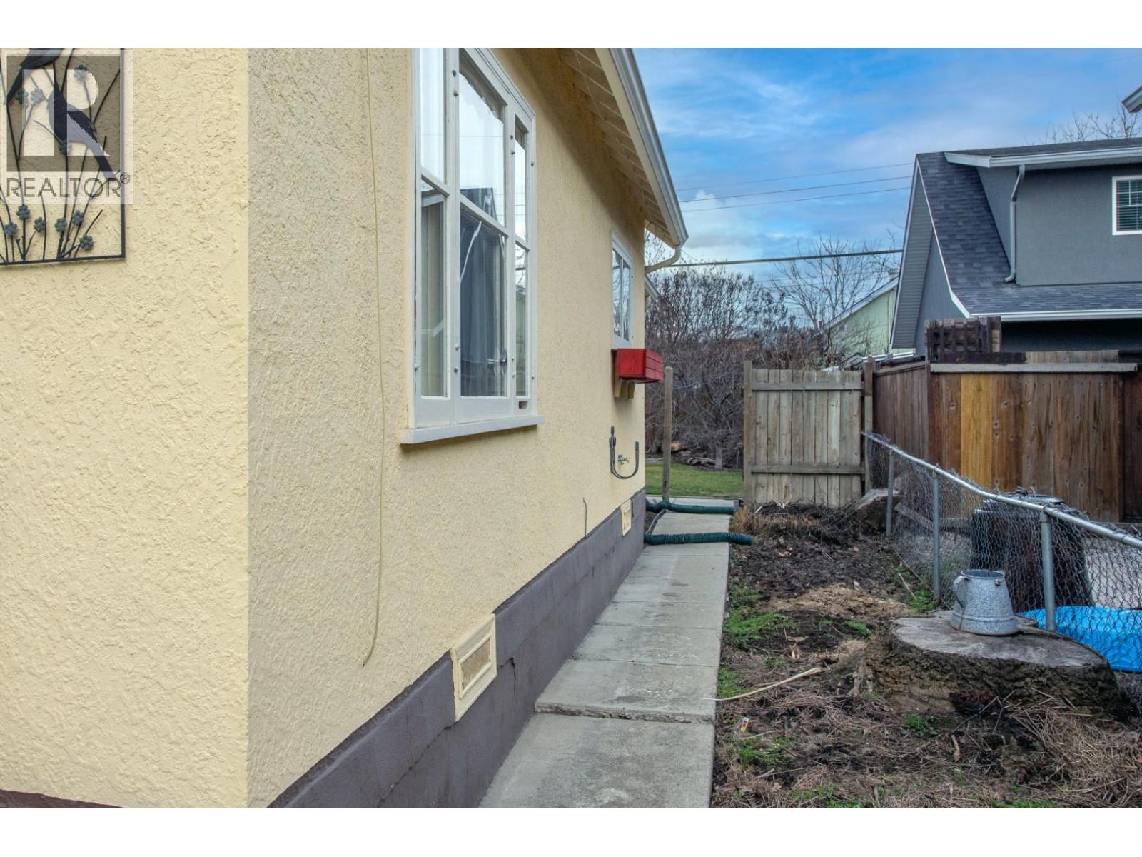  1233 Ethel Street, Kelowna