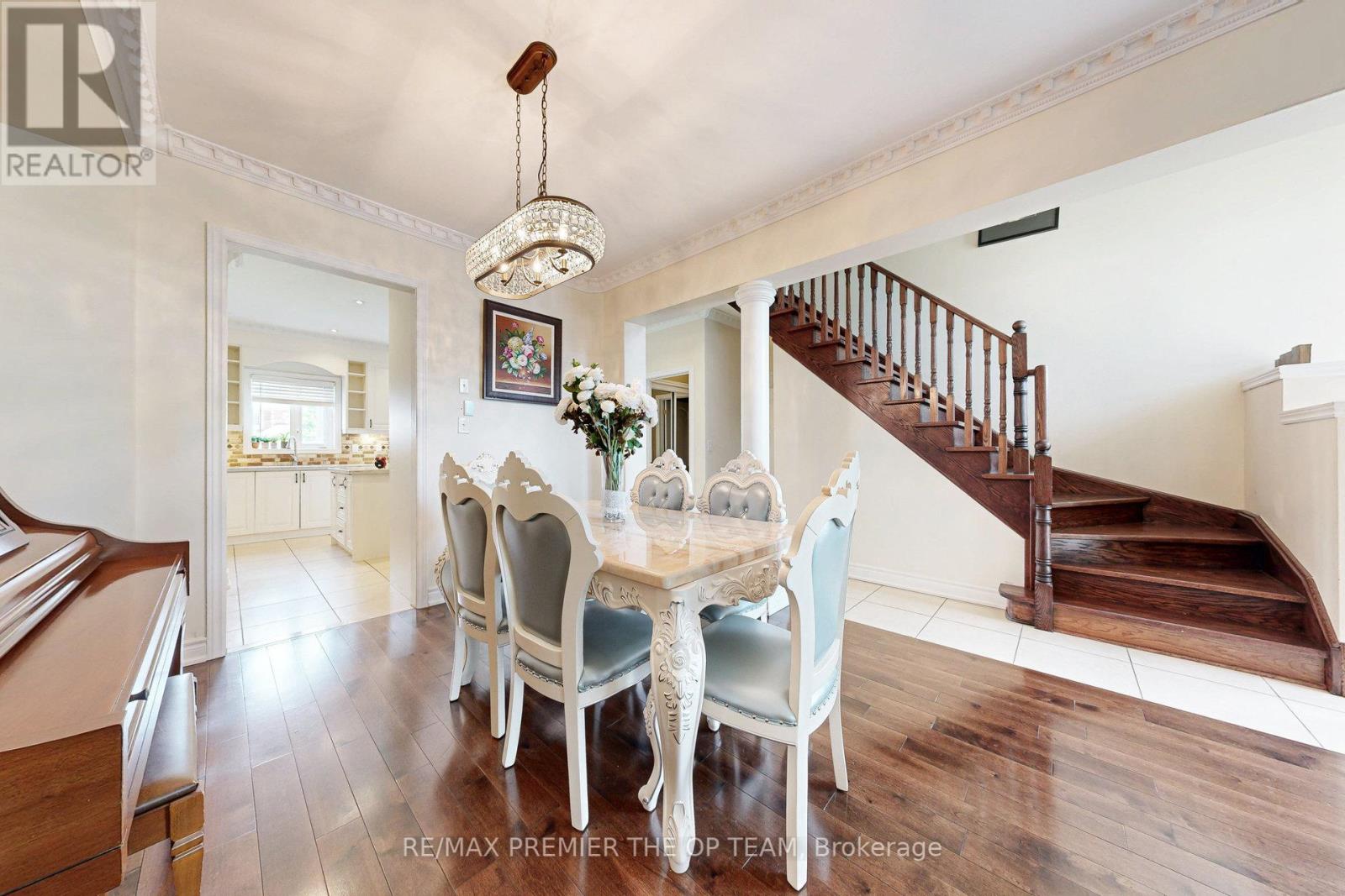 Photo 11 of 59 Rossi Drive, Vaughan ON