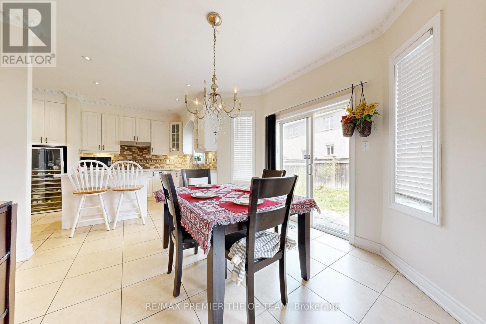 Photo 19 of 59 Rossi Drive, Vaughan ON