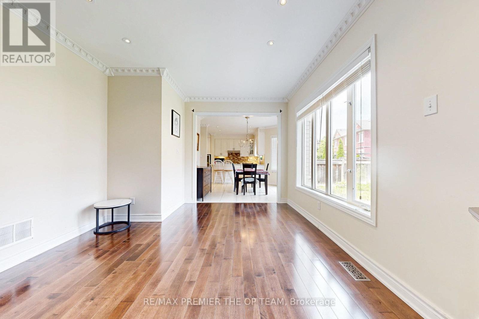 Photo 24 of 59 Rossi Drive, Vaughan ON