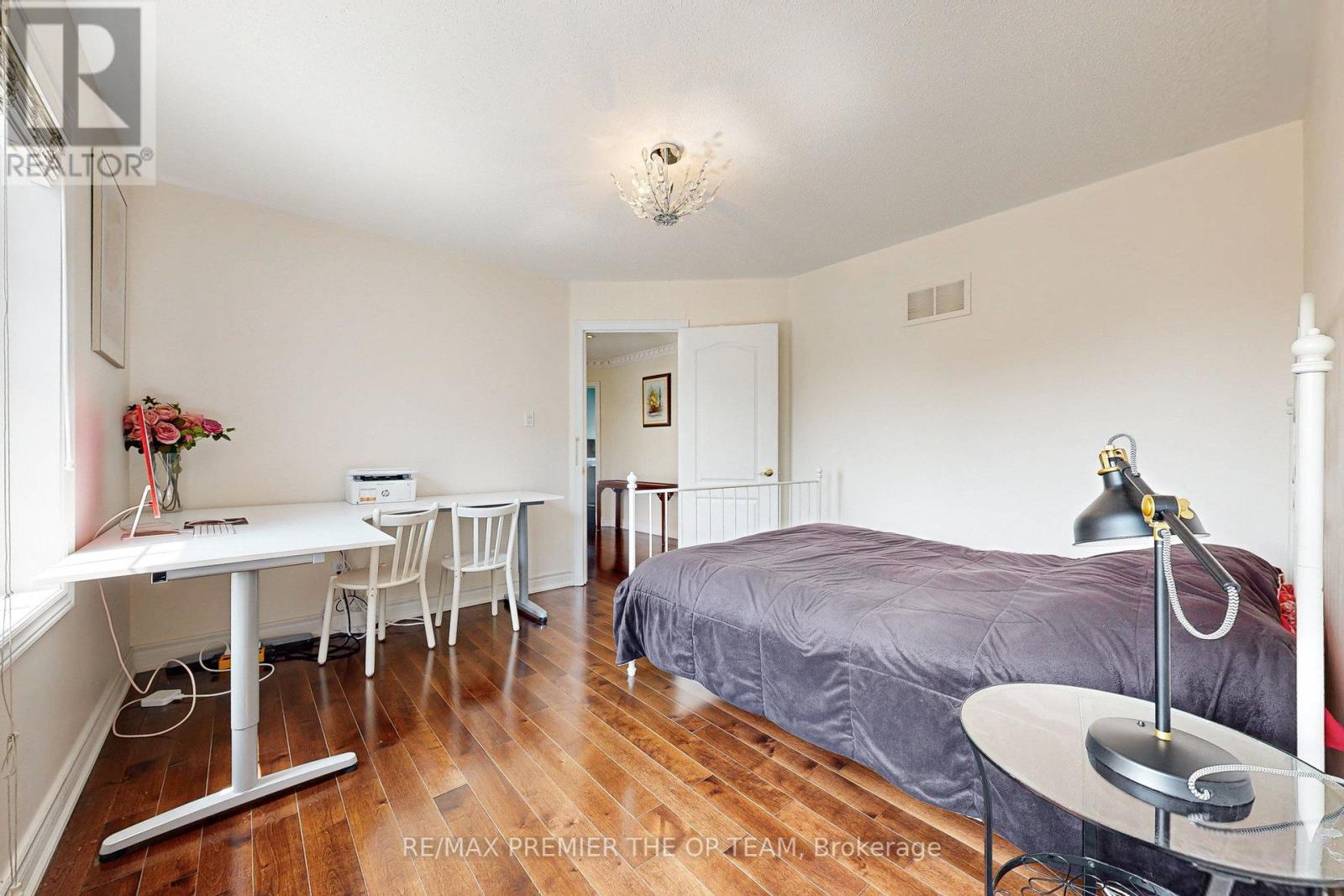 Photo 32 of 59 Rossi Drive, Vaughan ON
