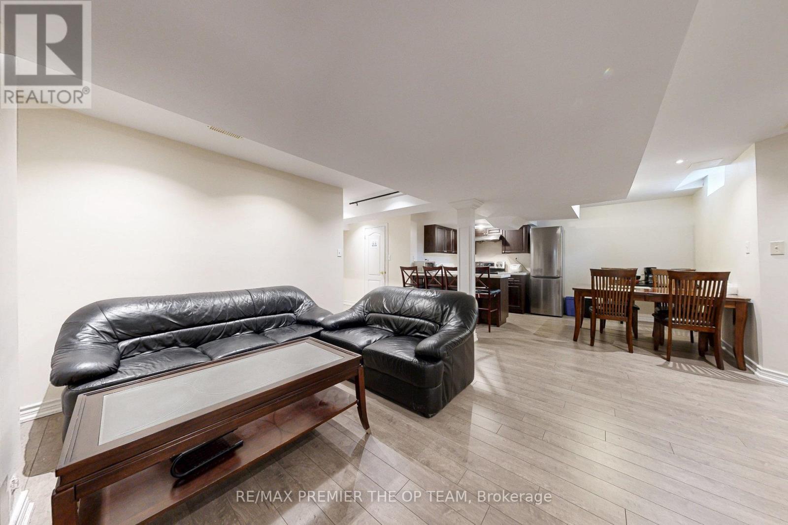 Photo 43 of 59 Rossi Drive, Vaughan ON