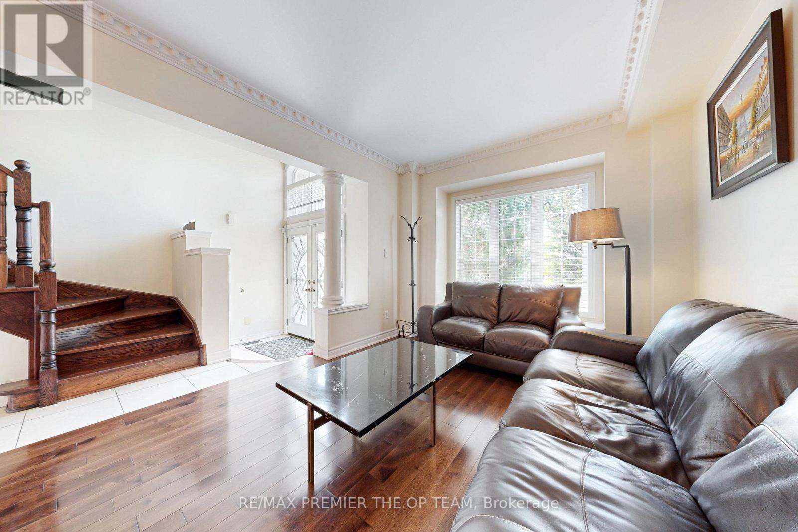 Photo 6 of 59 Rossi Drive, Vaughan ON