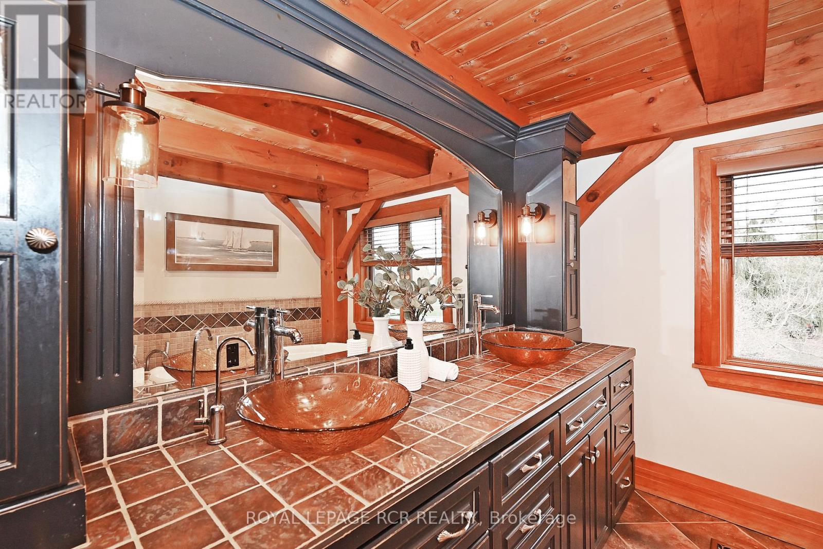 Photo 38 of 3327 9 Line, Bradford West Gwillimbury ON