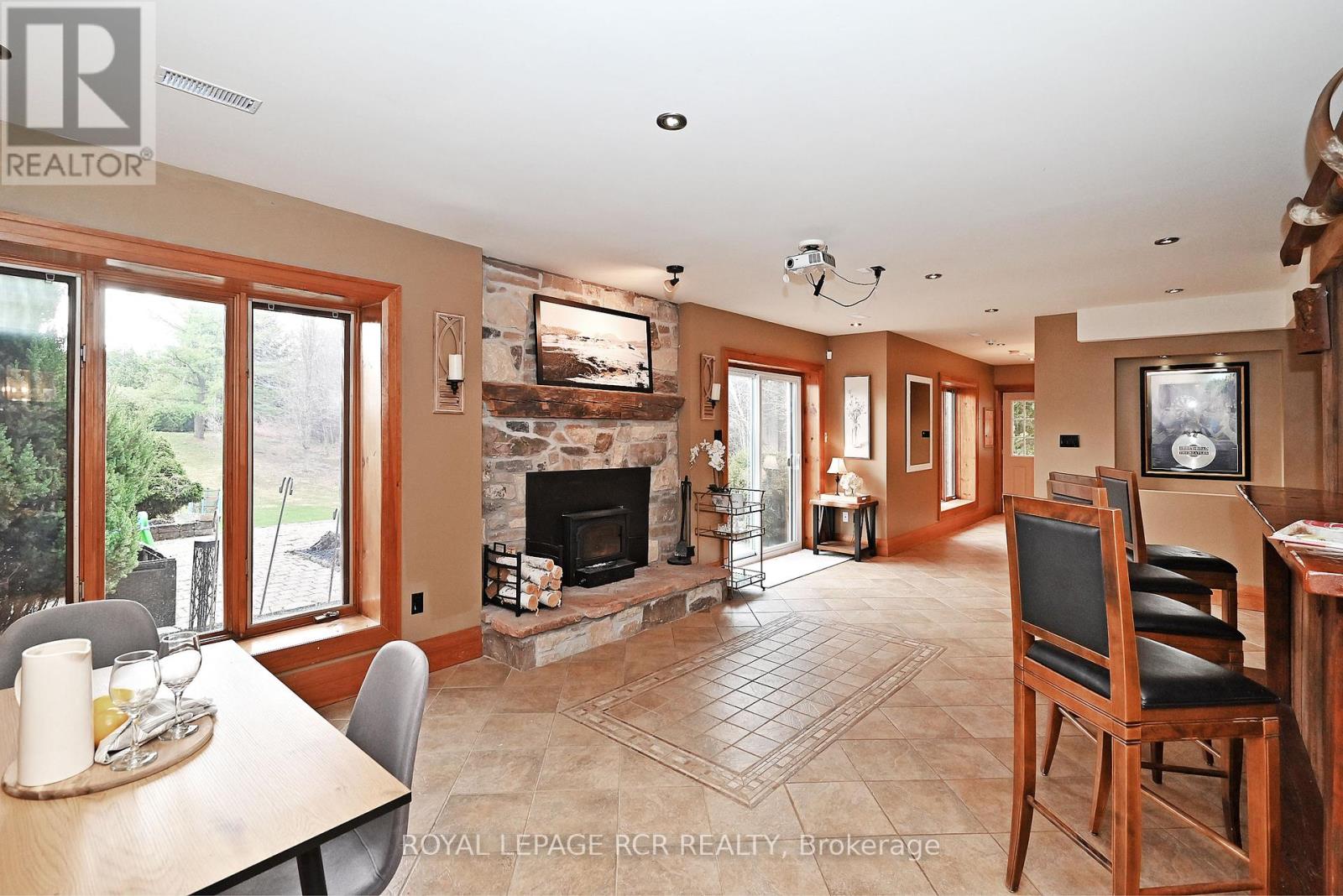 Photo 33 of 3327 9 Line, Bradford West Gwillimbury ON