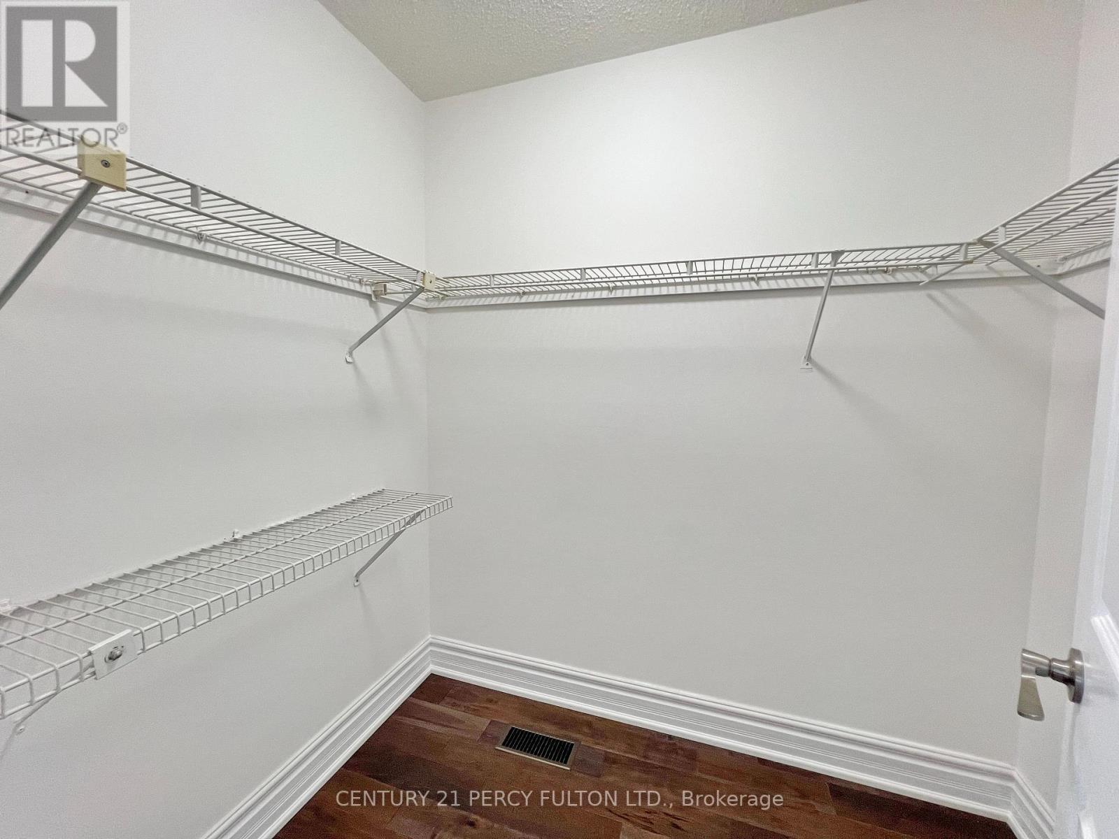 Photo 19 of Upper 63 Mindy Crescent, Markham ON