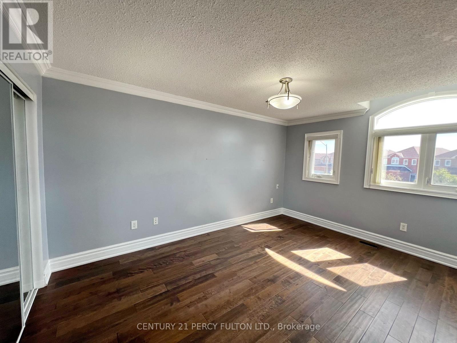 Photo 21 of Upper 63 Mindy Crescent, Markham ON
