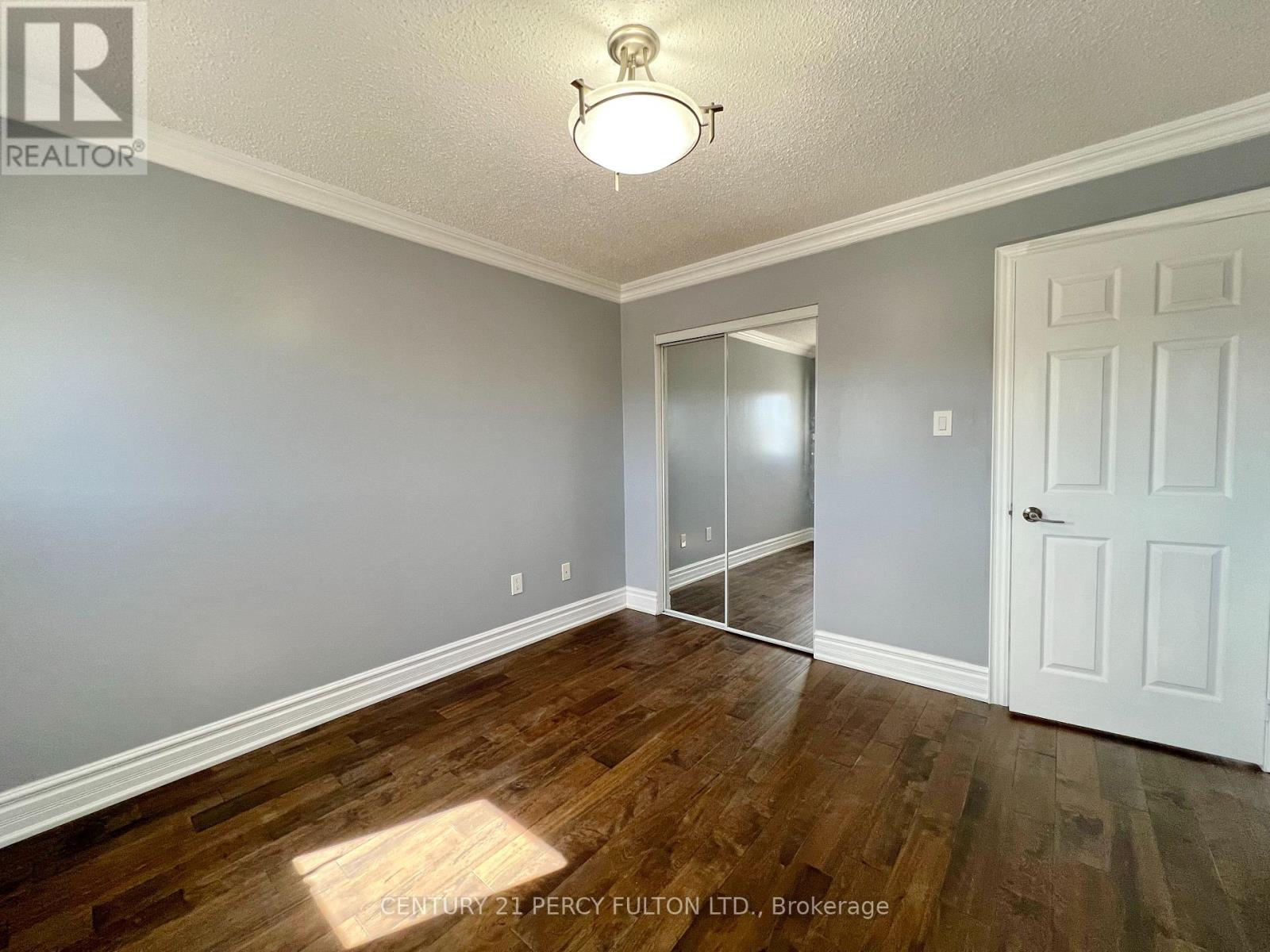 Photo 23 of Upper 63 Mindy Crescent, Markham ON
