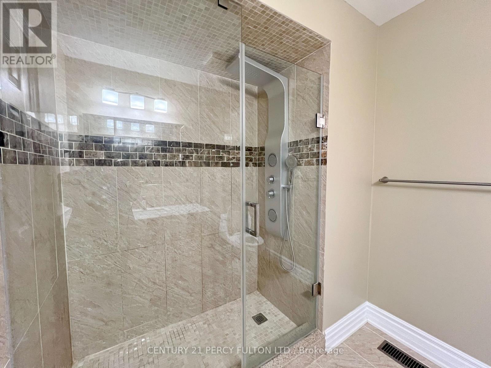 Photo 26 of Upper 63 Mindy Crescent, Markham ON