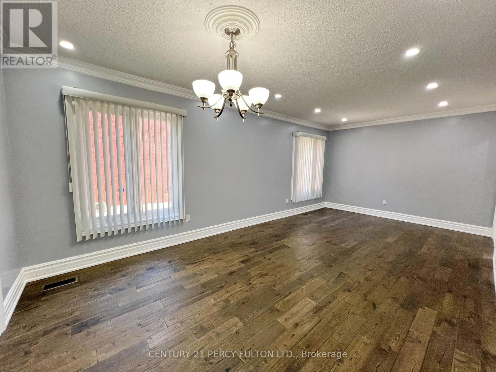 Photo 5 of Upper 63 Mindy Crescent, Markham ON