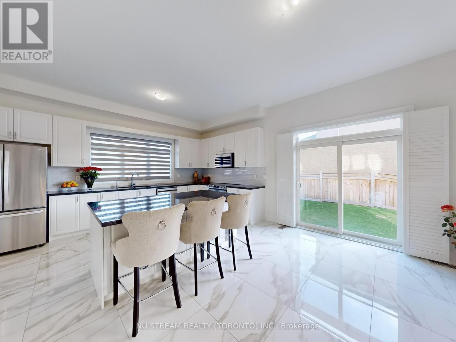 Photo 15 of 2 Pietrowski Drive, Georgina ON