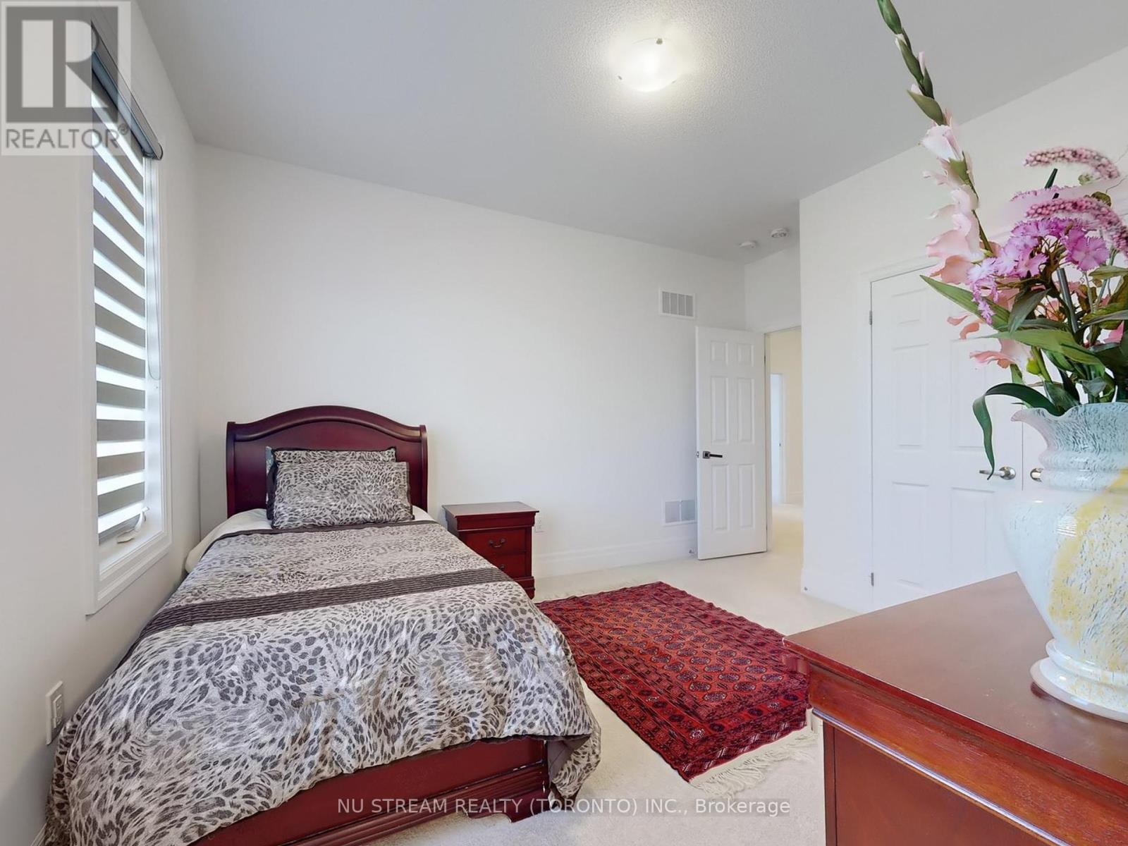 Photo 30 of 2 Pietrowski Drive, Georgina ON