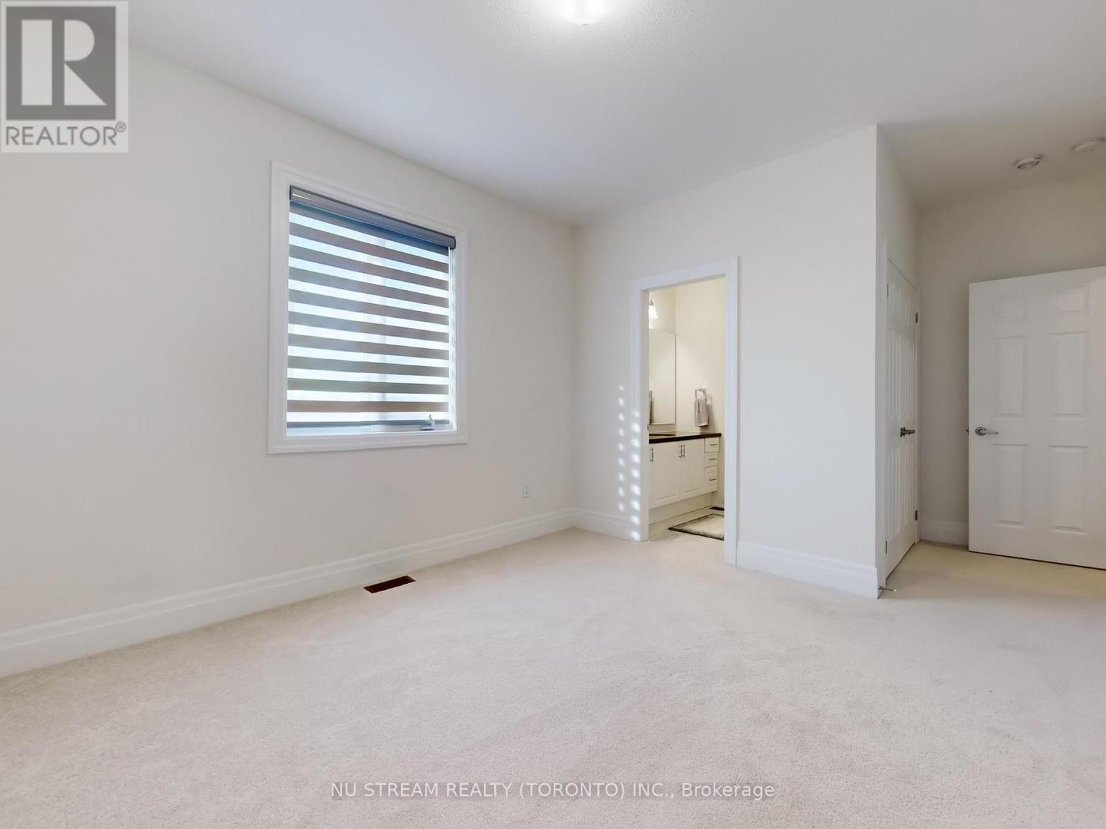 Photo 35 of 2 Pietrowski Drive, Georgina ON