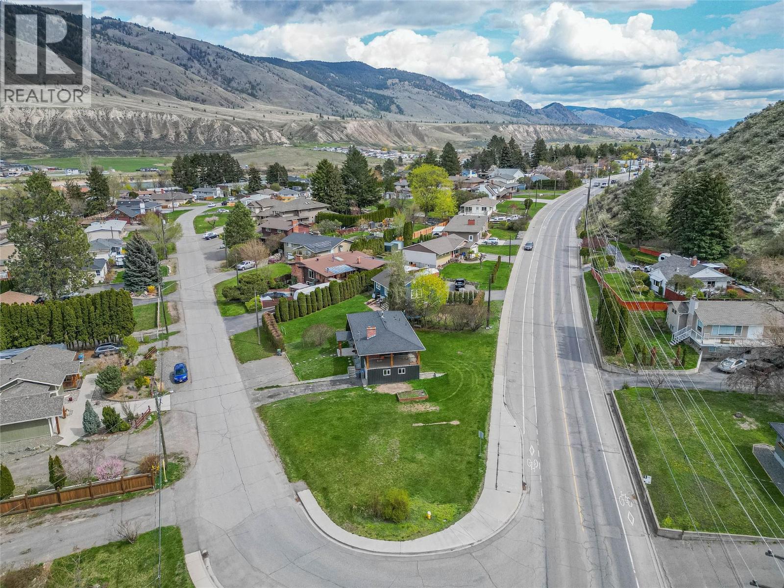 Photo 25 of 2125 Crescent Drive, Kamloops BC