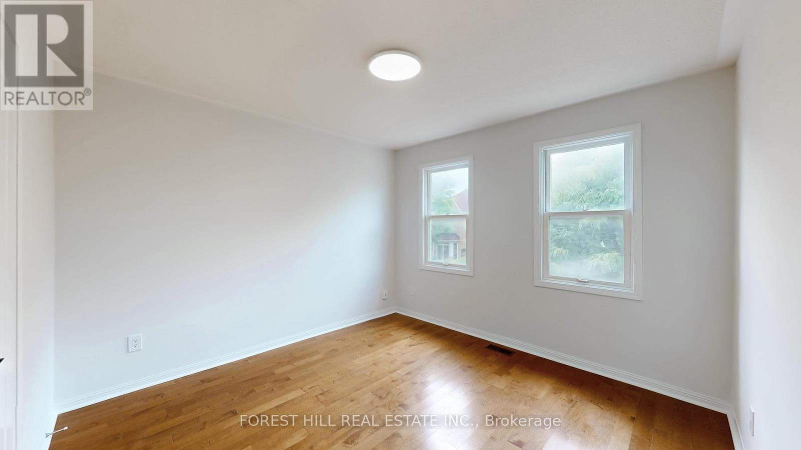 Photo 19 of 4 Lionheart Lane, Markham ON
