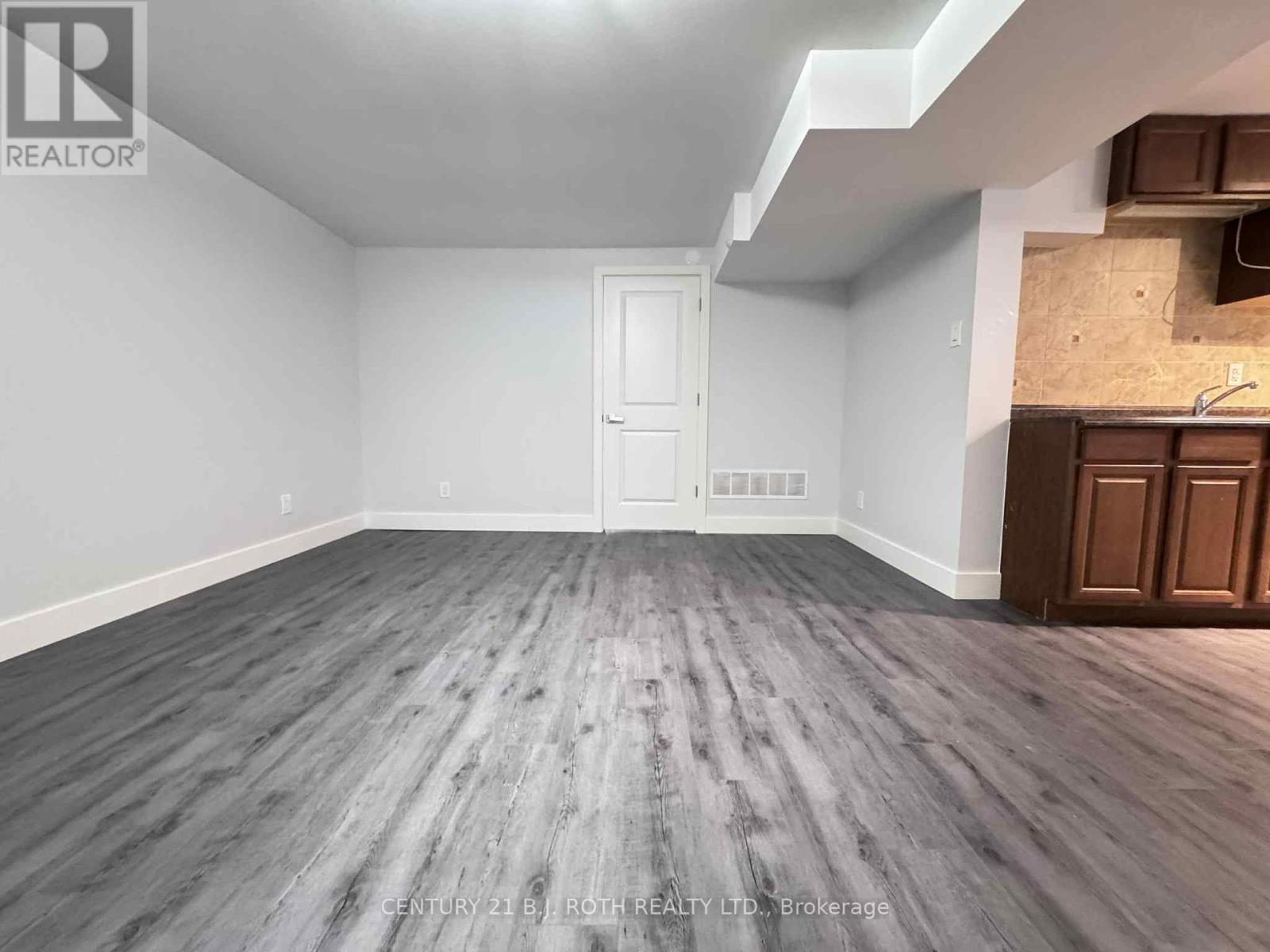 Single Family House for Sale in  IRWIN DRIVE Barrie (Northwest) 