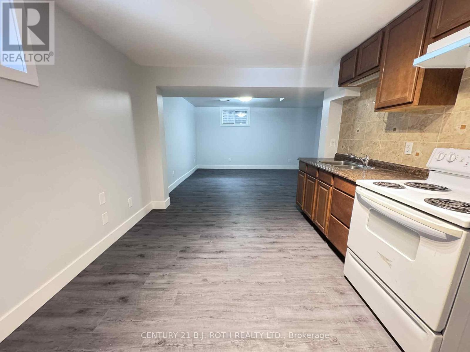 Single Family House for Sale in  IRWIN DRIVE Barrie (Northwest) 
