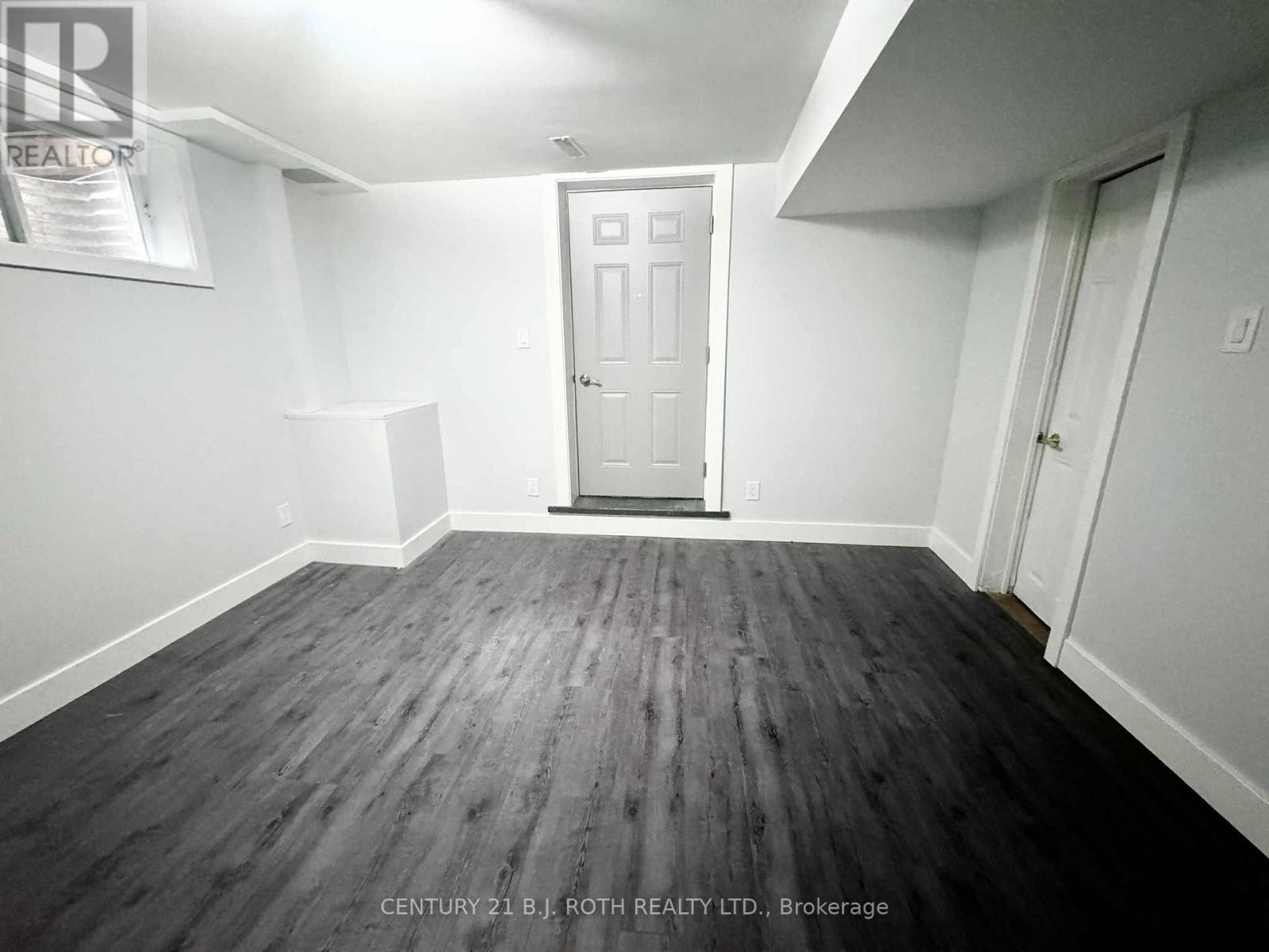 Single Family House for Sale in  IRWIN DRIVE Barrie (Northwest) 