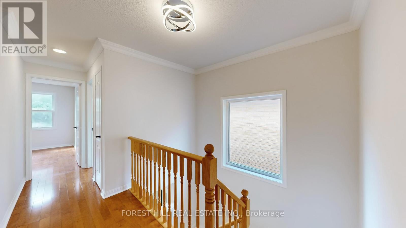 Photo 10 of 4 Lionheart Lane, Markham ON